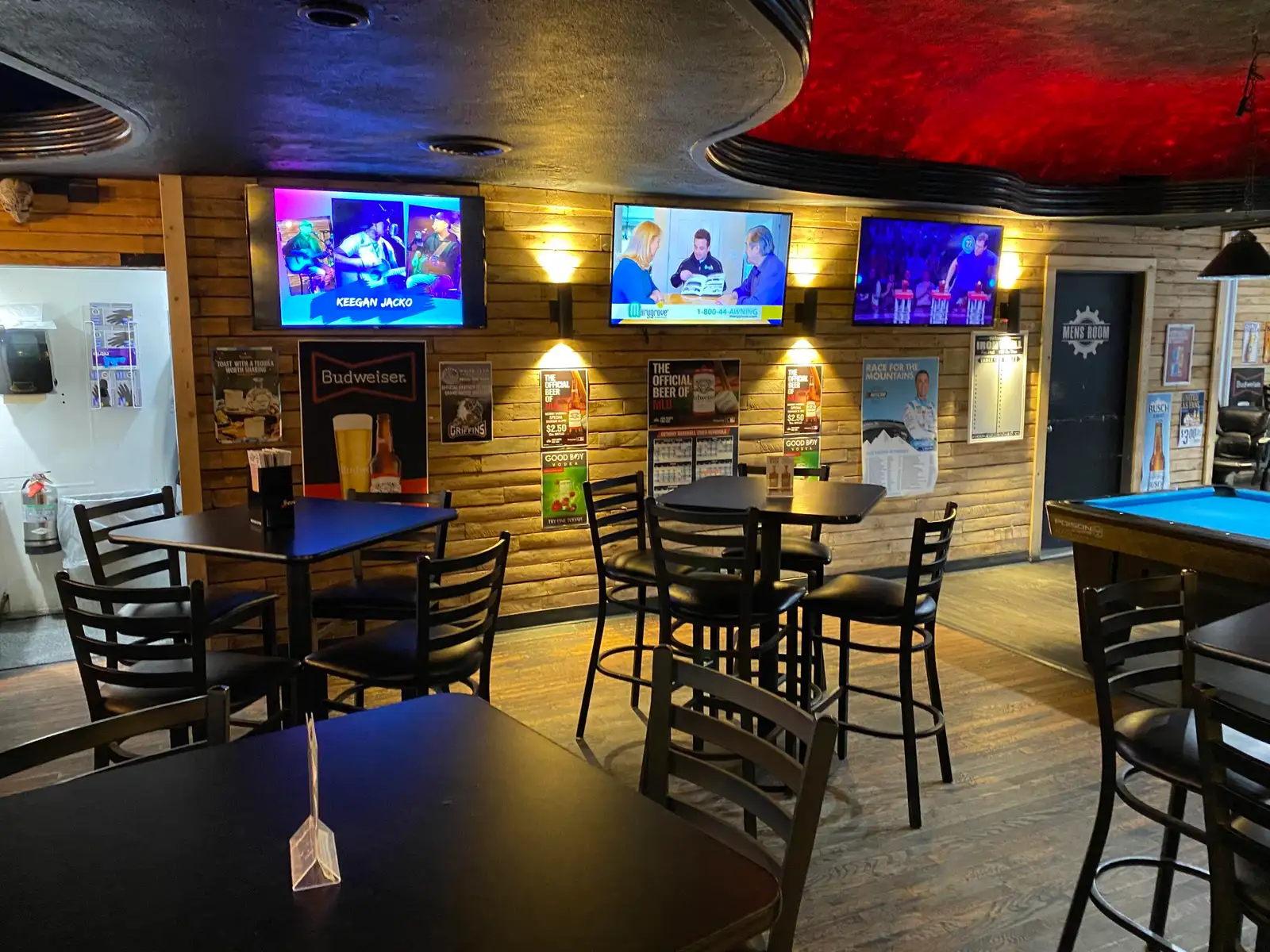 Iron Well Bar image 4