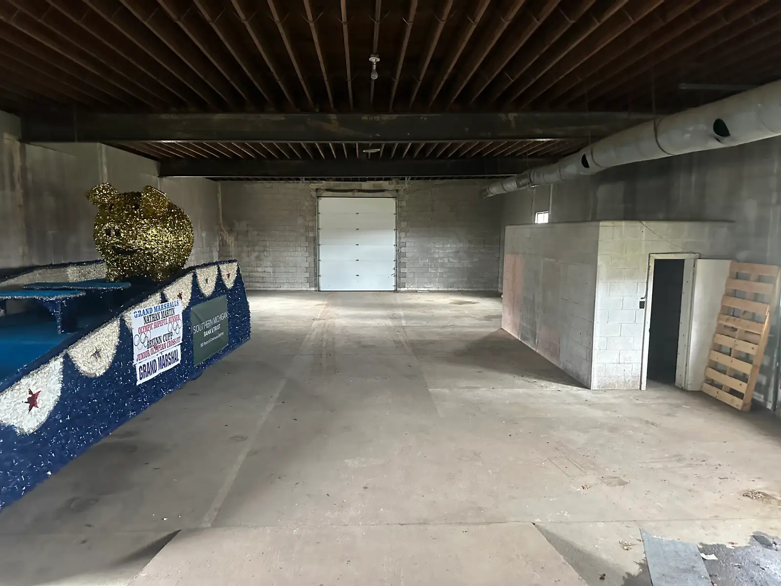 57582 N Main St image 12