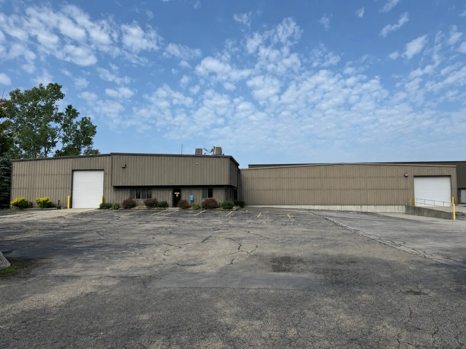 12463 Cleveland St, Nunica, MI 49448