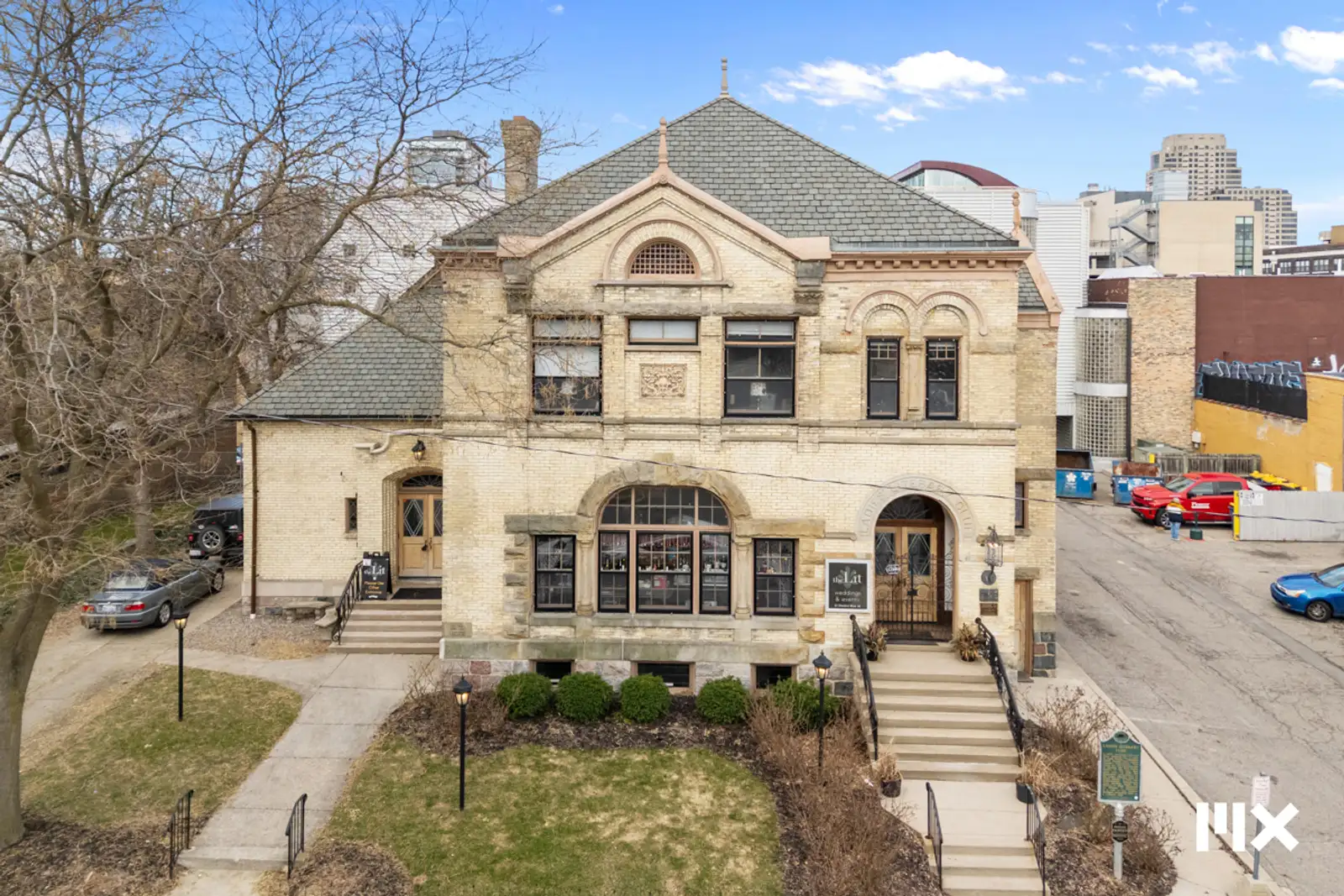 61 Sheldon Ave SE, Grand Rapids, MI 49503