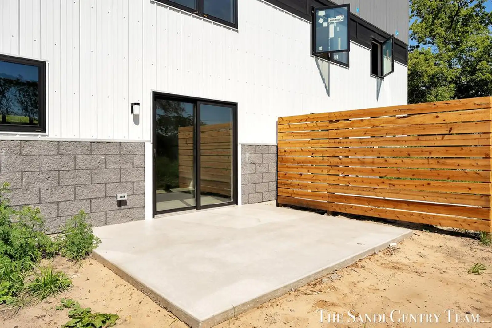 1500 Kooiman Ave 9 image 10