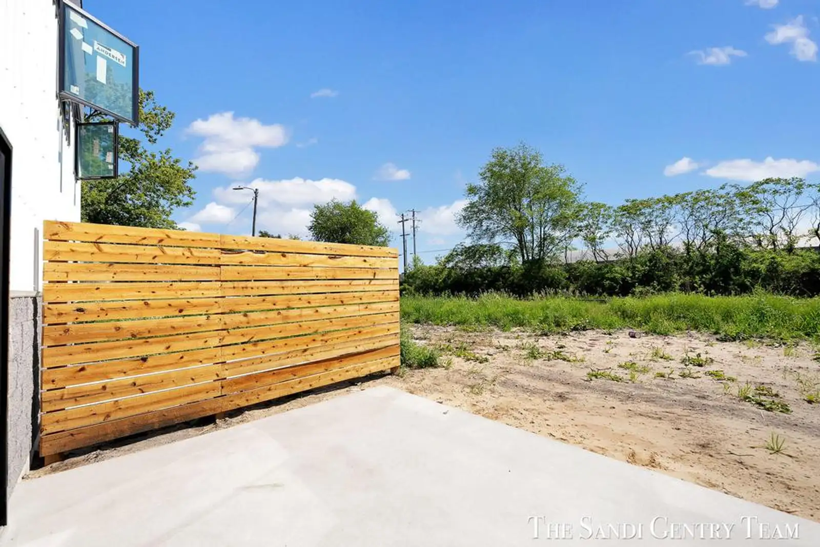 1500 Kooiman Ave 9 image 13