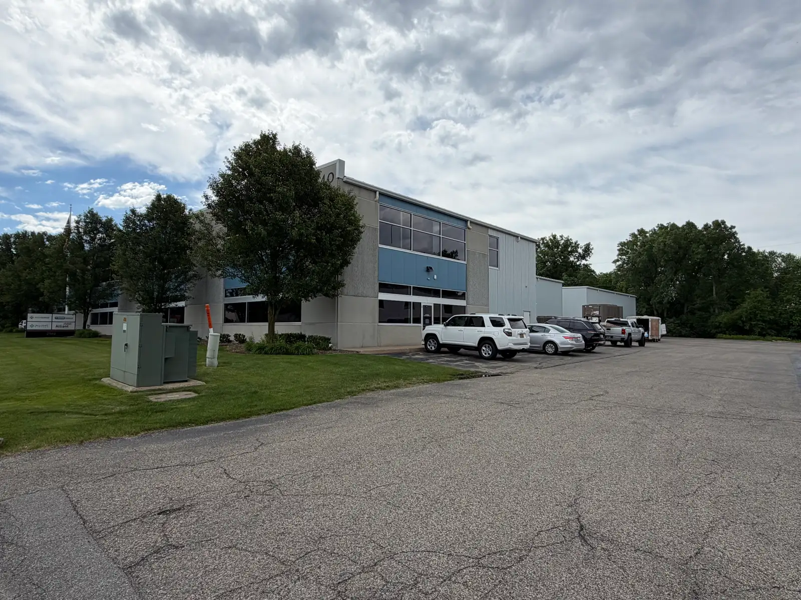2140 Oak Industrial Dr NE image 3