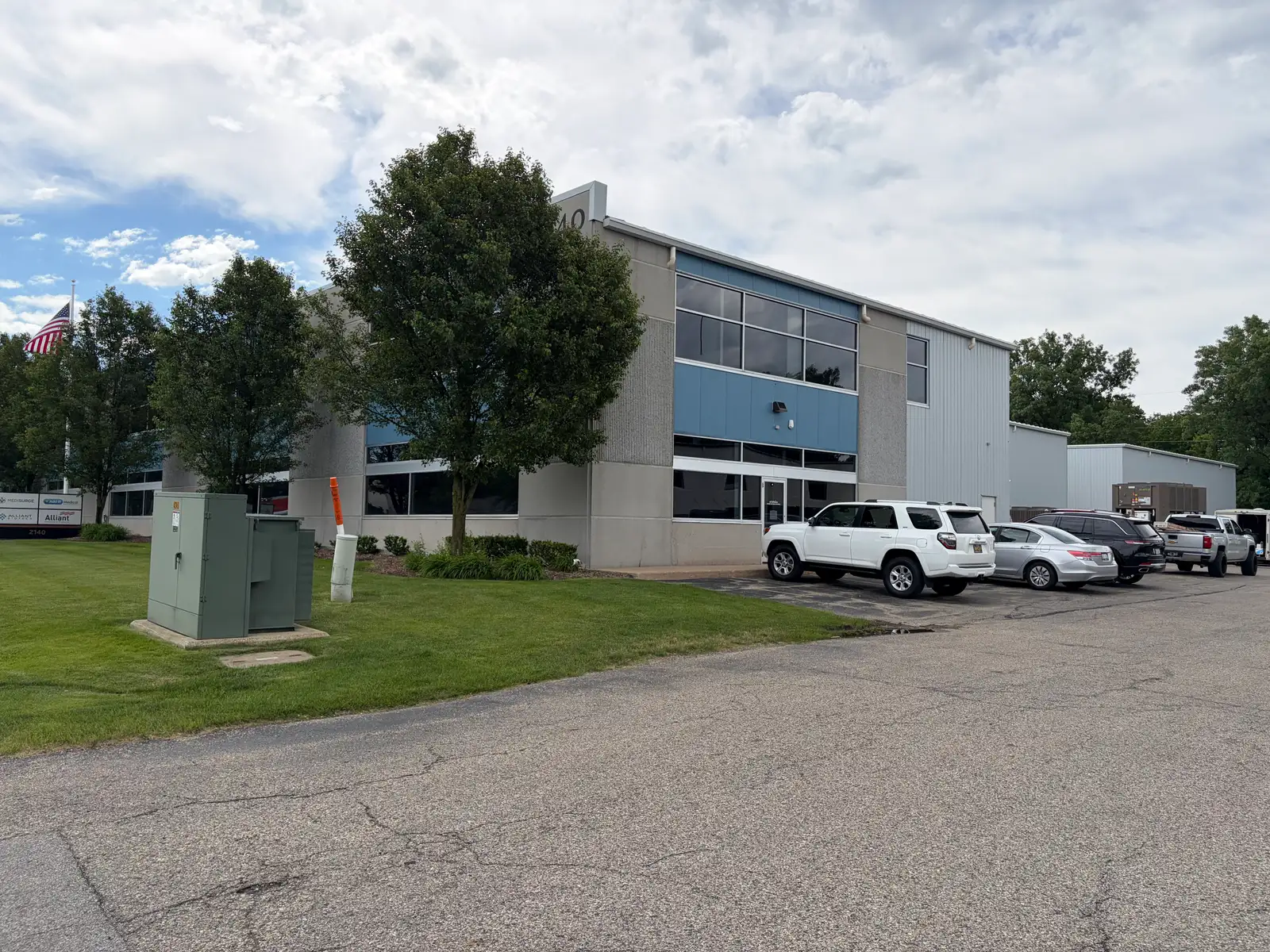 2140 Oak Industrial Dr NE image 2