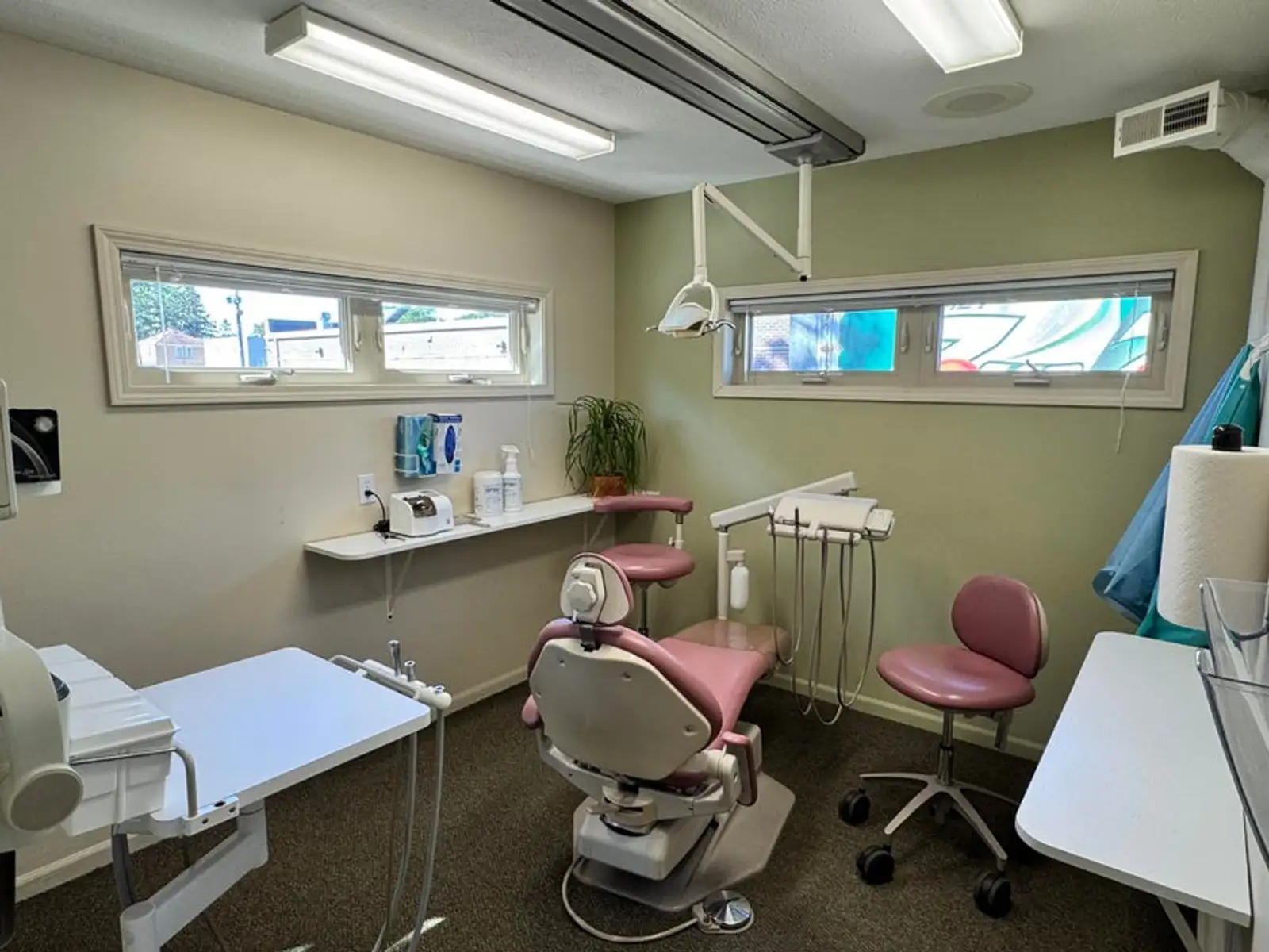 2454 W Glenlord Rd image 10