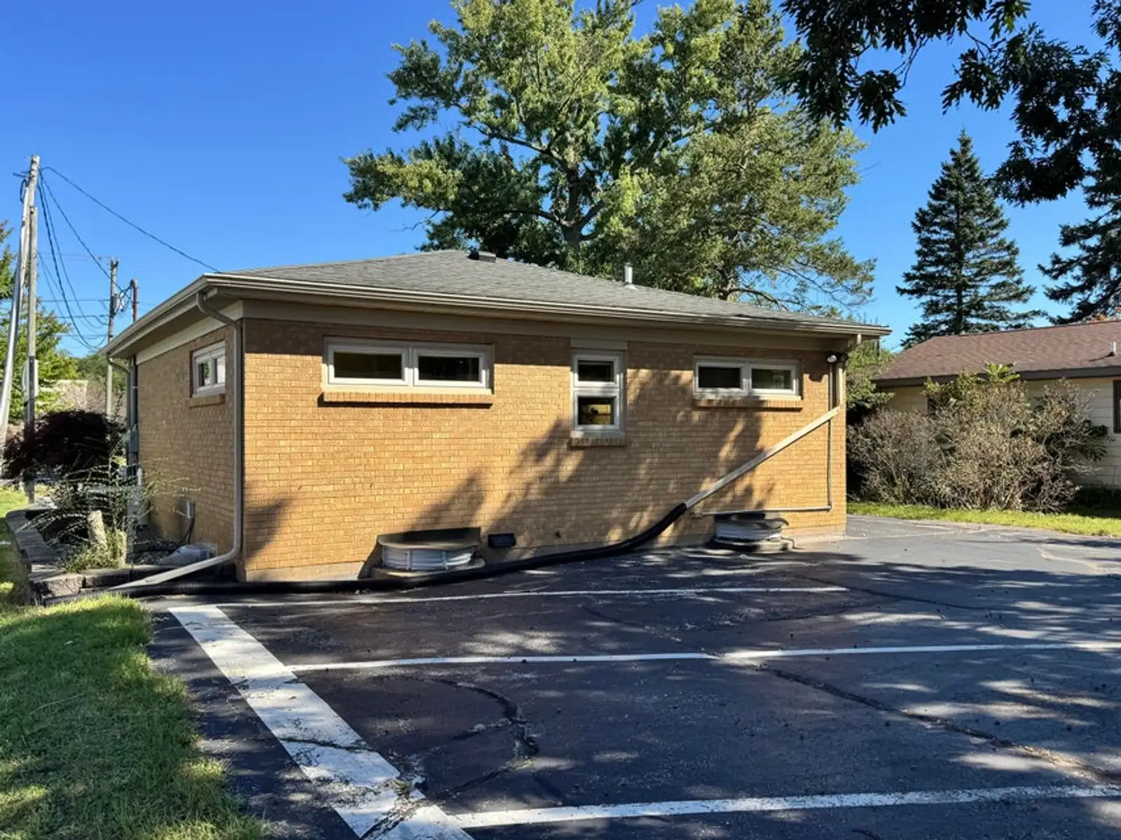 2454 W Glenlord Rd image 17