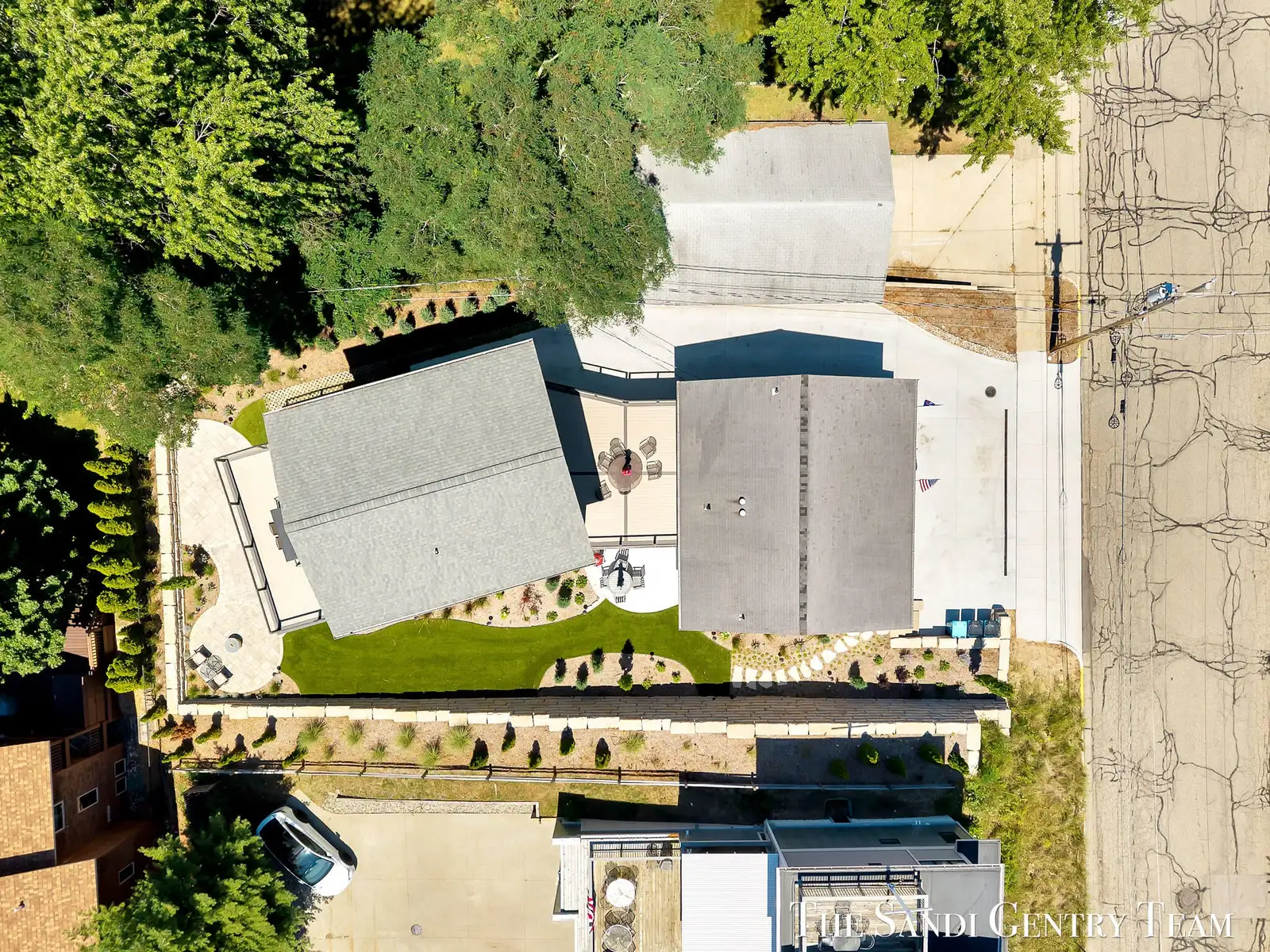 215-217 S 1st St image 74