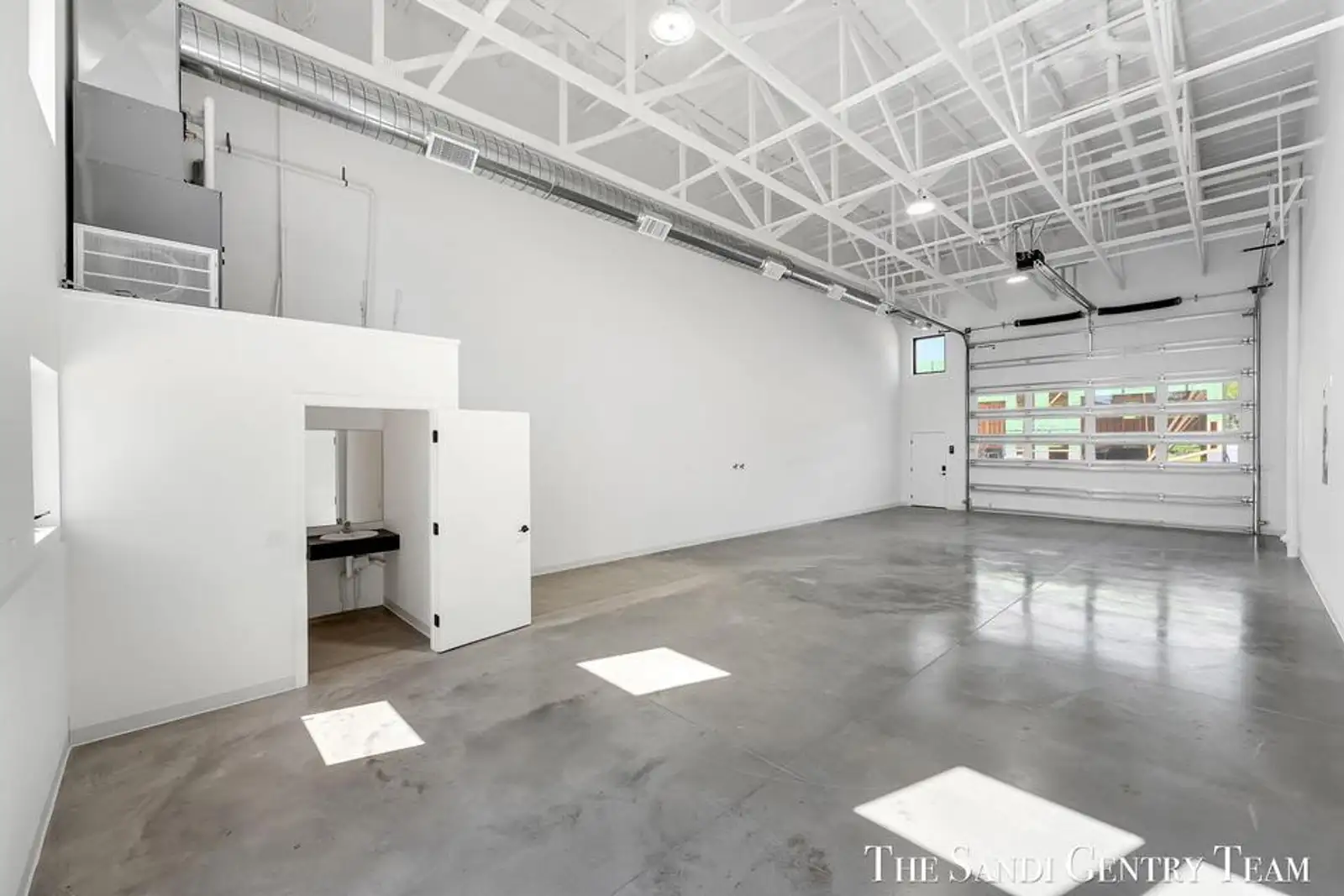 1500 Kooiman Ave 9 image 3