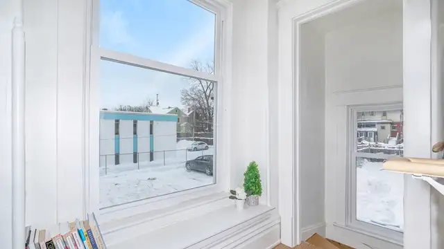 View image 18