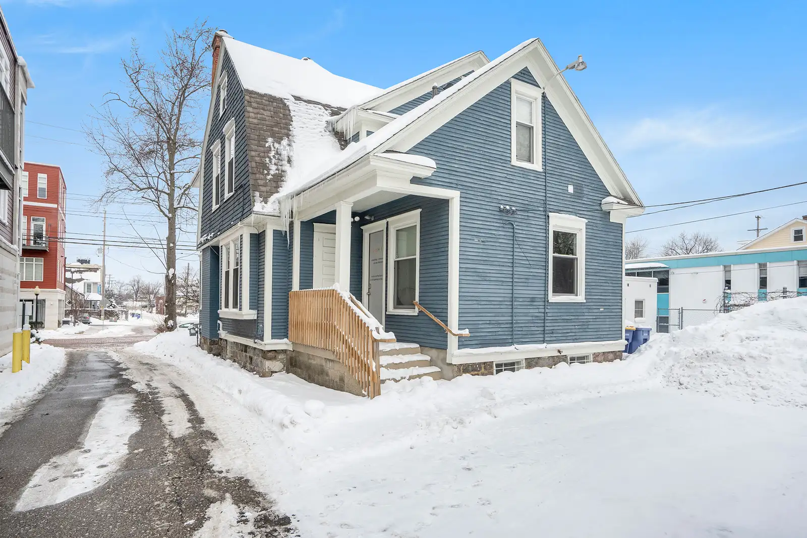 1422 Wealthy St SE image 5