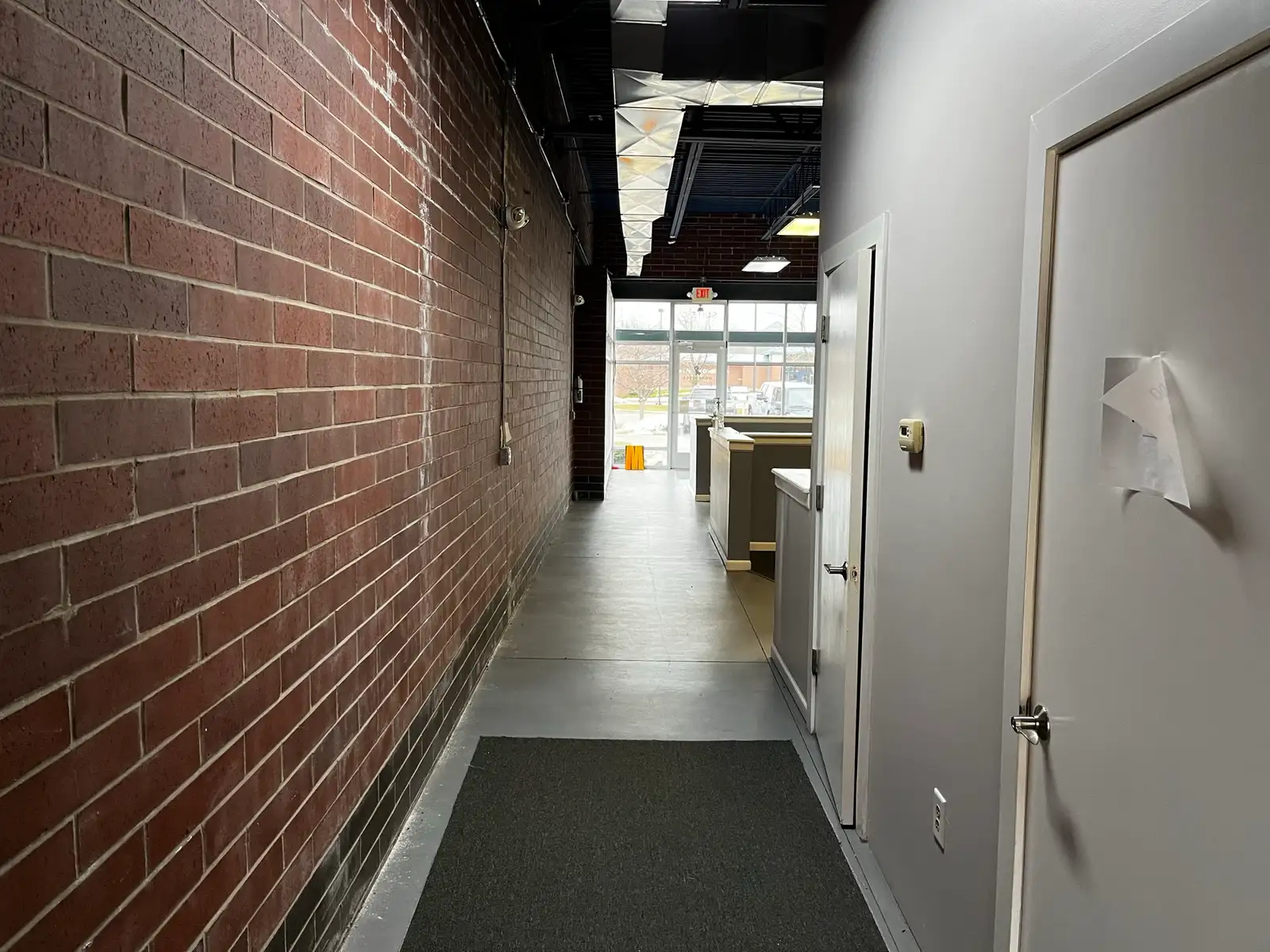 Retail-Office Suite For Lease image 7