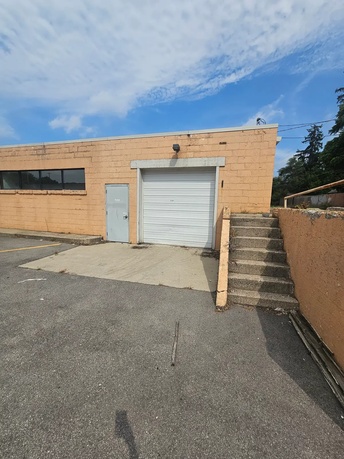 2242 Division Ave S 2244 Division Ave S image 5