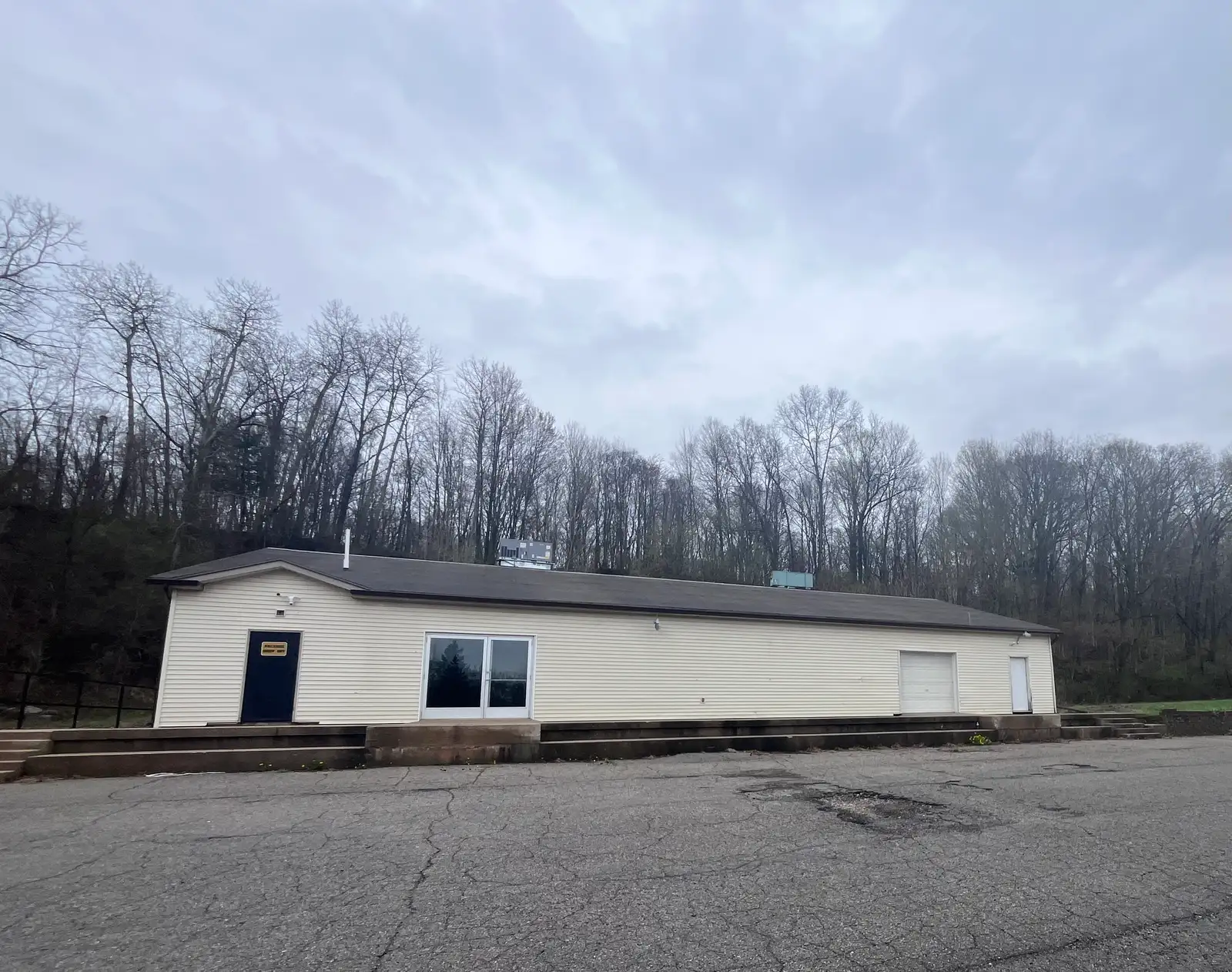 14043 Fulton St E image 1