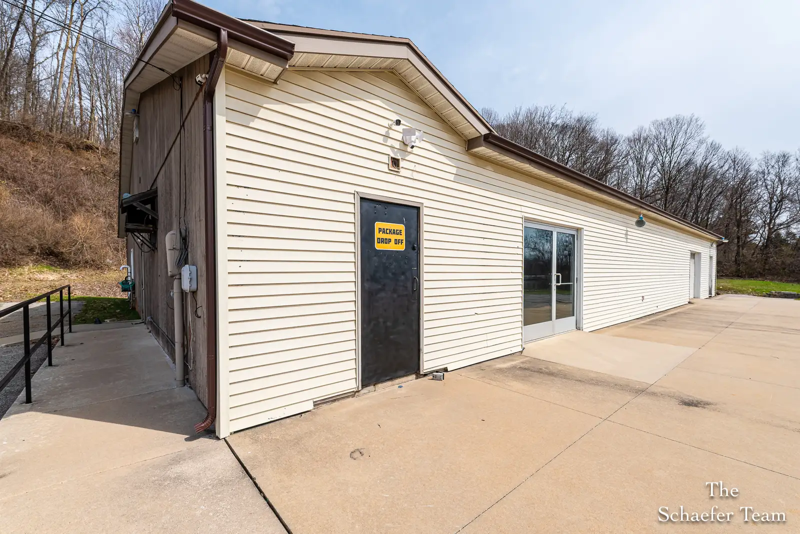 14043 Fulton St E image 14
