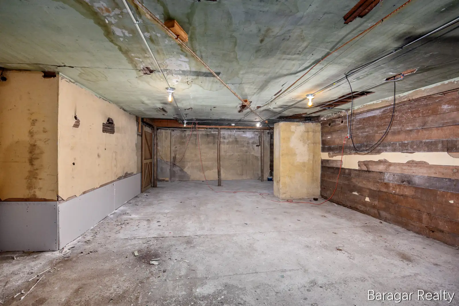 133 S Lafayette St image 33