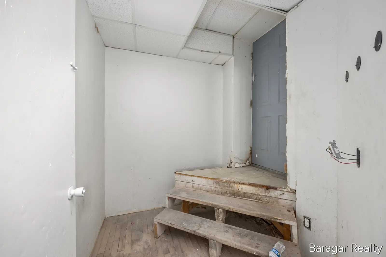 133 S Lafayette St image 24