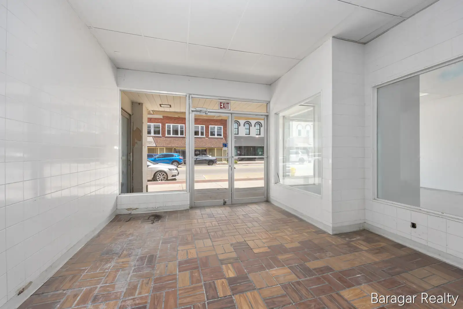 133 S Lafayette St image 5