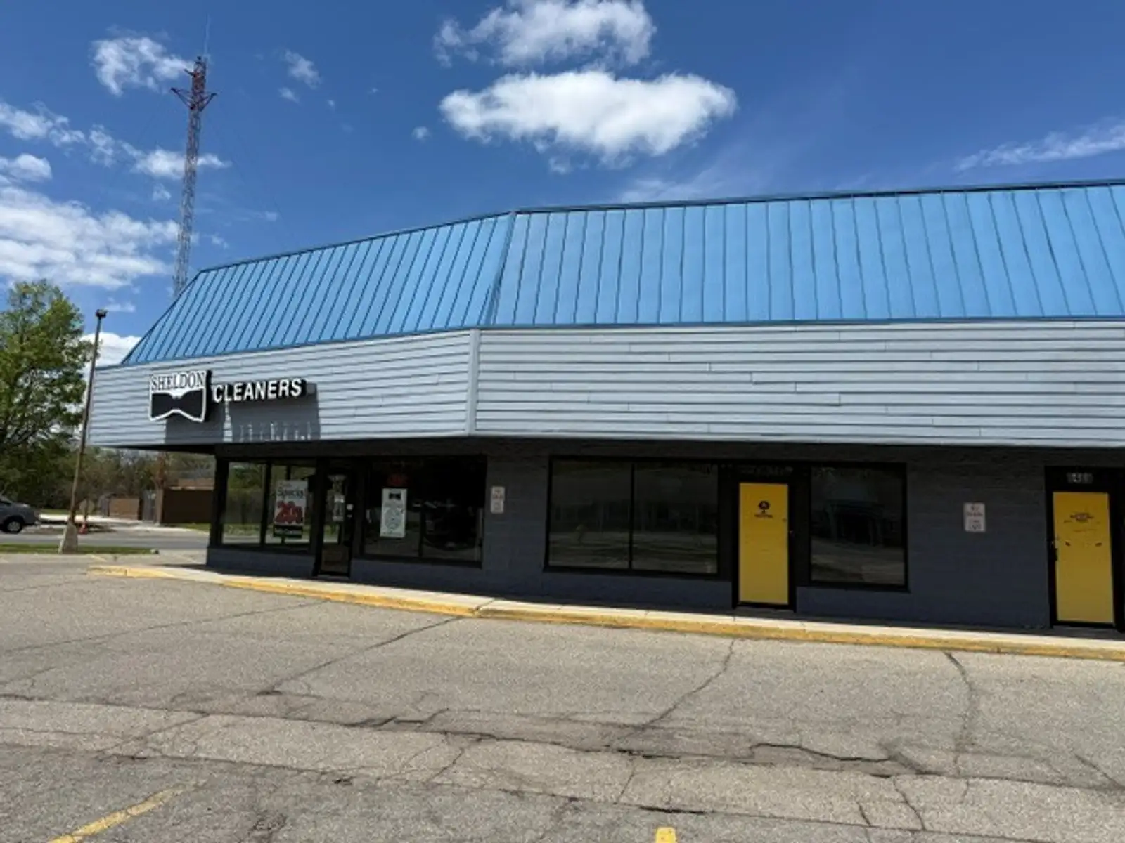 6460 Stadium Dr image 1