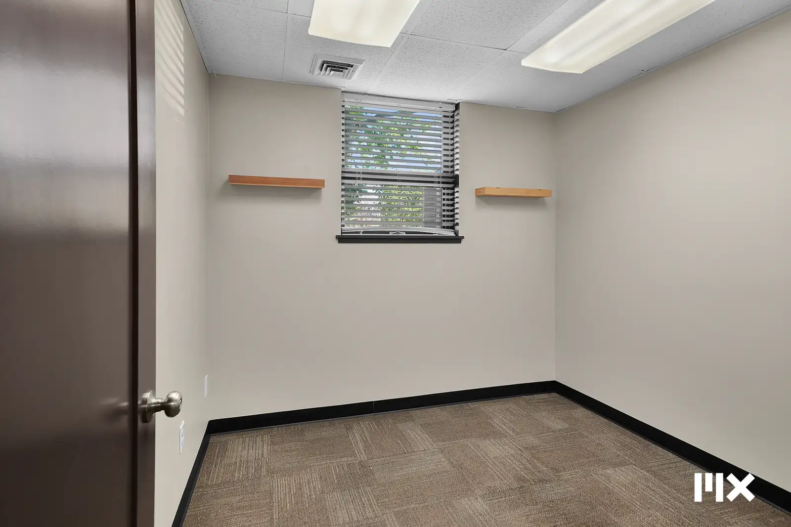 Individual Office space for lease image 7