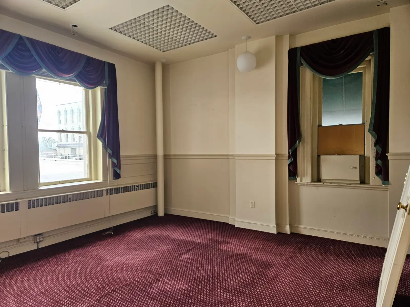 400 Court St image 9