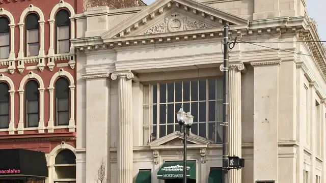 400 Court St listing image