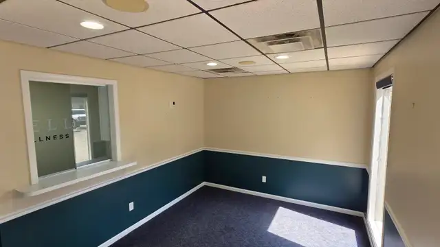 7990 W Grand River Ave thumbnail 2