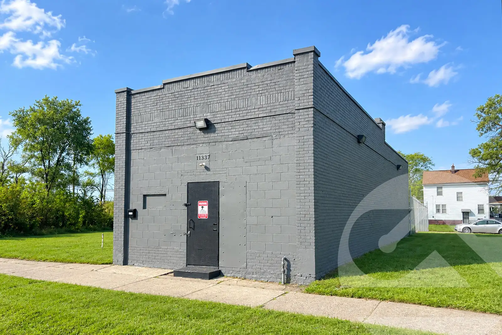 11337 Van Dyke Ave