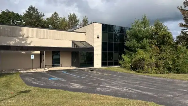 222 Industrial Park thumbnail 3