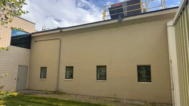 222 Industrial Park thumbnail 4