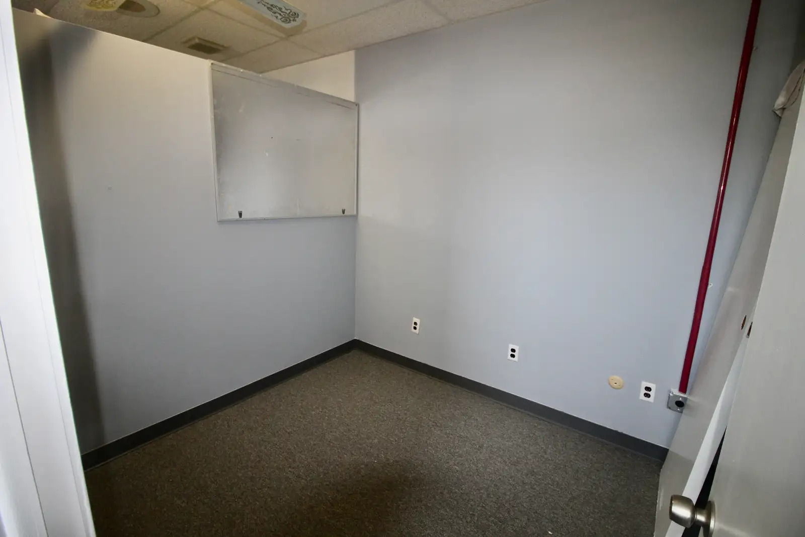 33053 W Jefferson Ave image 18