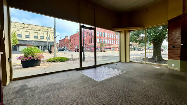 201 W Main St thumbnail 3