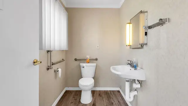 View image 8