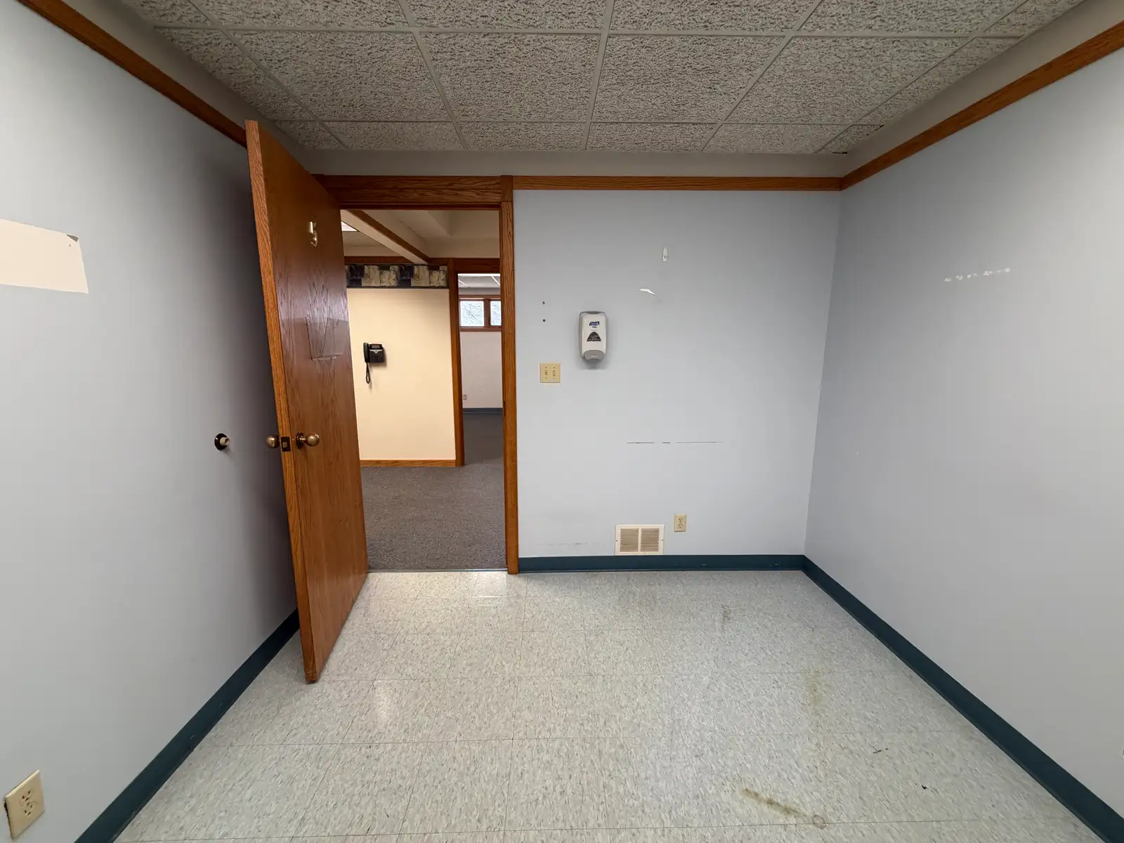 4884 Berl Dr image 44