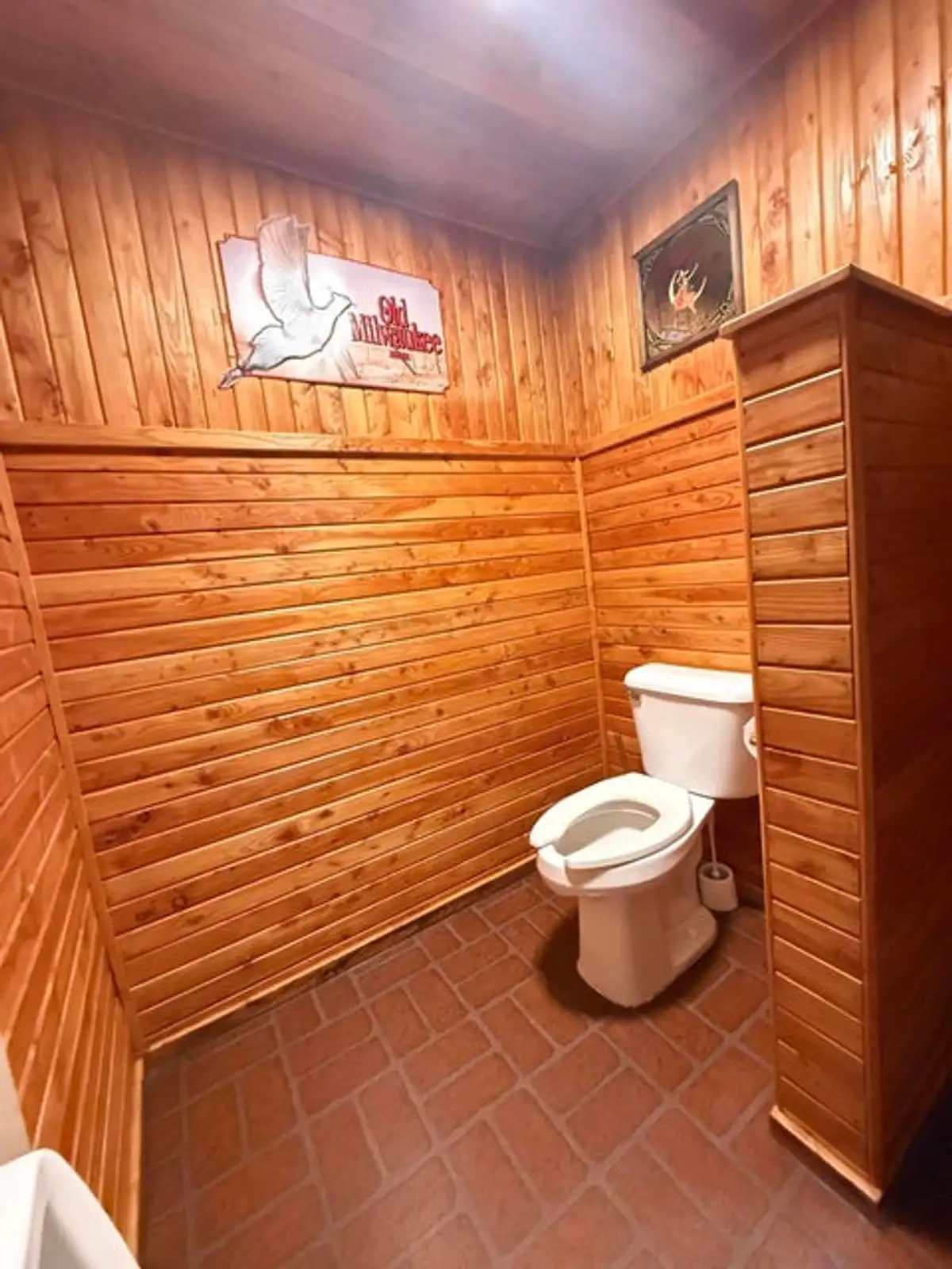 Cobblestone Bar & Grill image 29