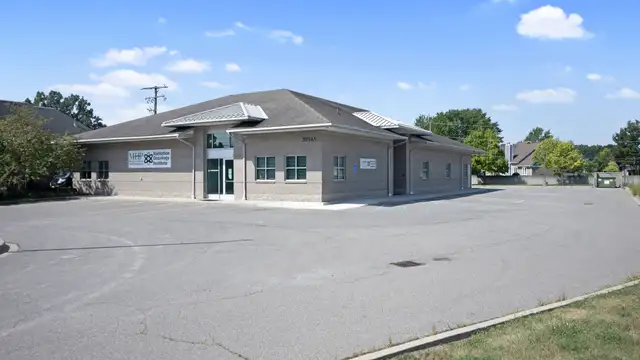 Medical Office Sublease thumbnail 2