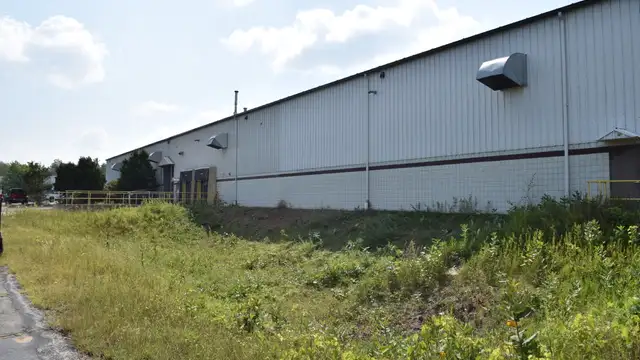 Industrial Manufacturing & Warehouse thumbnail 5