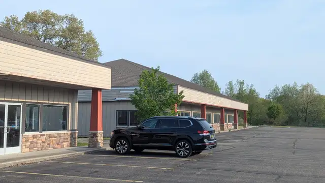 1322 W State St thumbnail 3