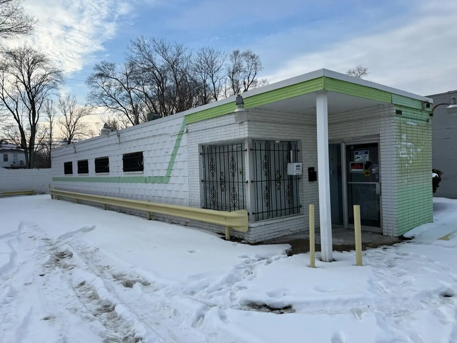 18041 Greenfield Rd image 1