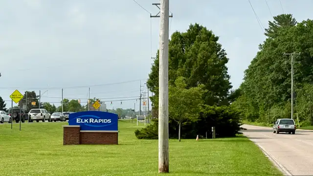 9066 N Bayshore Dr thumbnail 4
