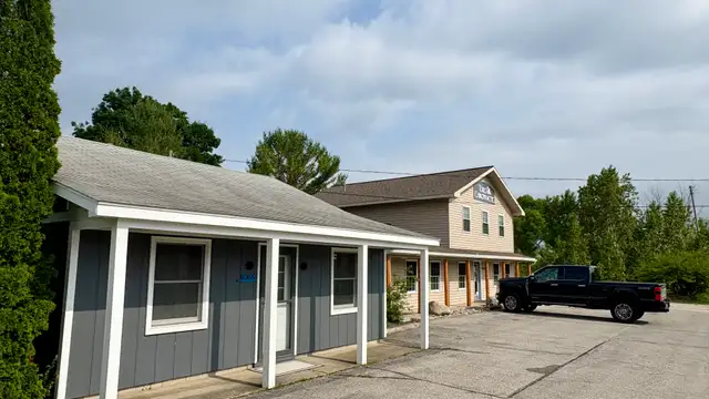9066 N Bayshore Dr thumbnail 2