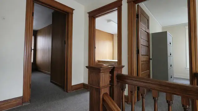 231 SB Gratiot thumbnail 5