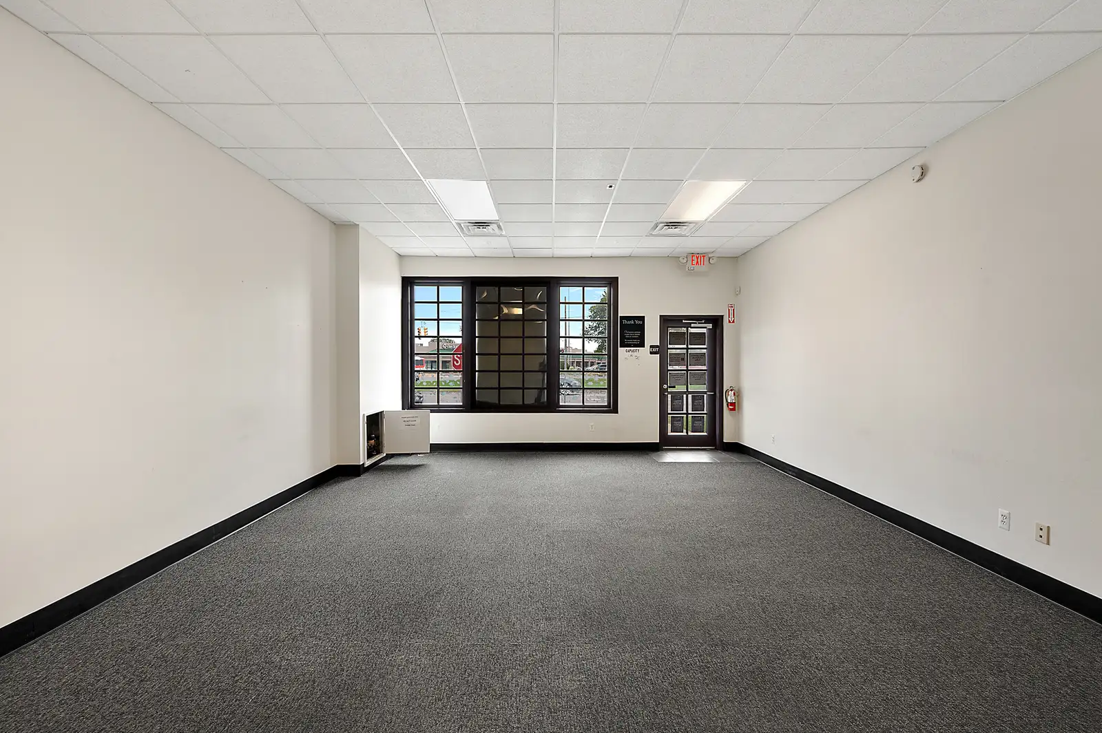 26445-26447 Gratiot Ave image 6