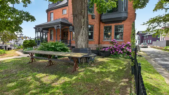 View image 18