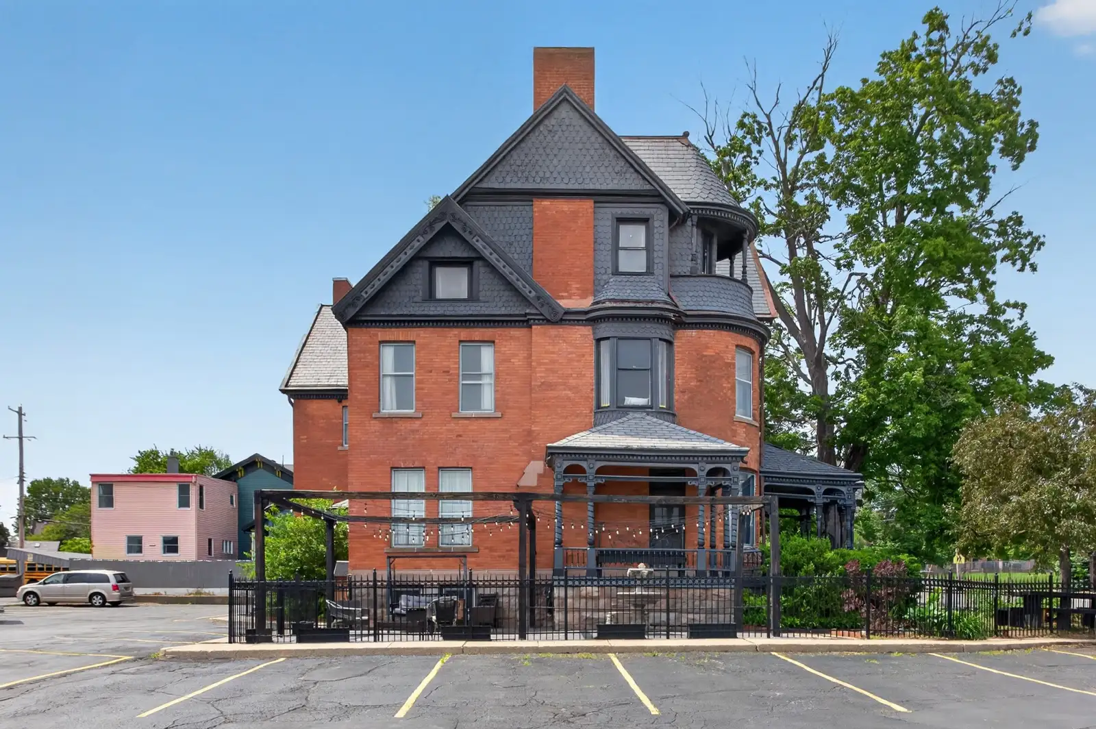 505 Wildwood Ave image 13