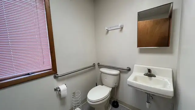 NOW REDUCED!! Bay City Office Suite For Lease - Suite E thumbnail 2