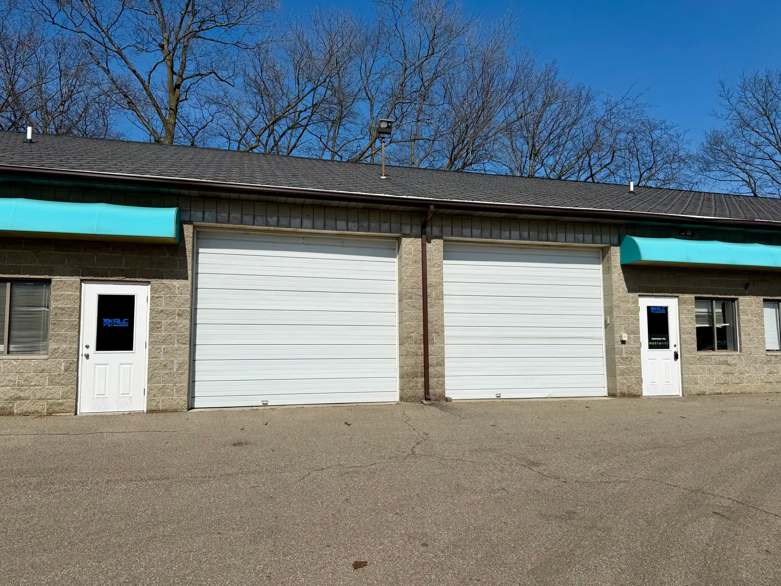 400 Business Centre Dr image 9