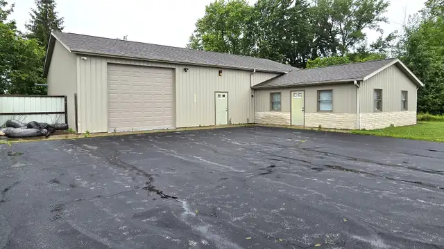 Industrial Park Approx. 3,000 SF thumbnail 2