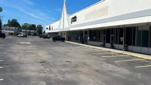 Algonac Shopping Center For Lease thumbnail 3