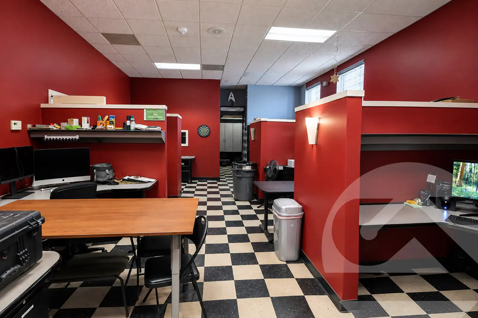 23452 Woodward Ave image 9