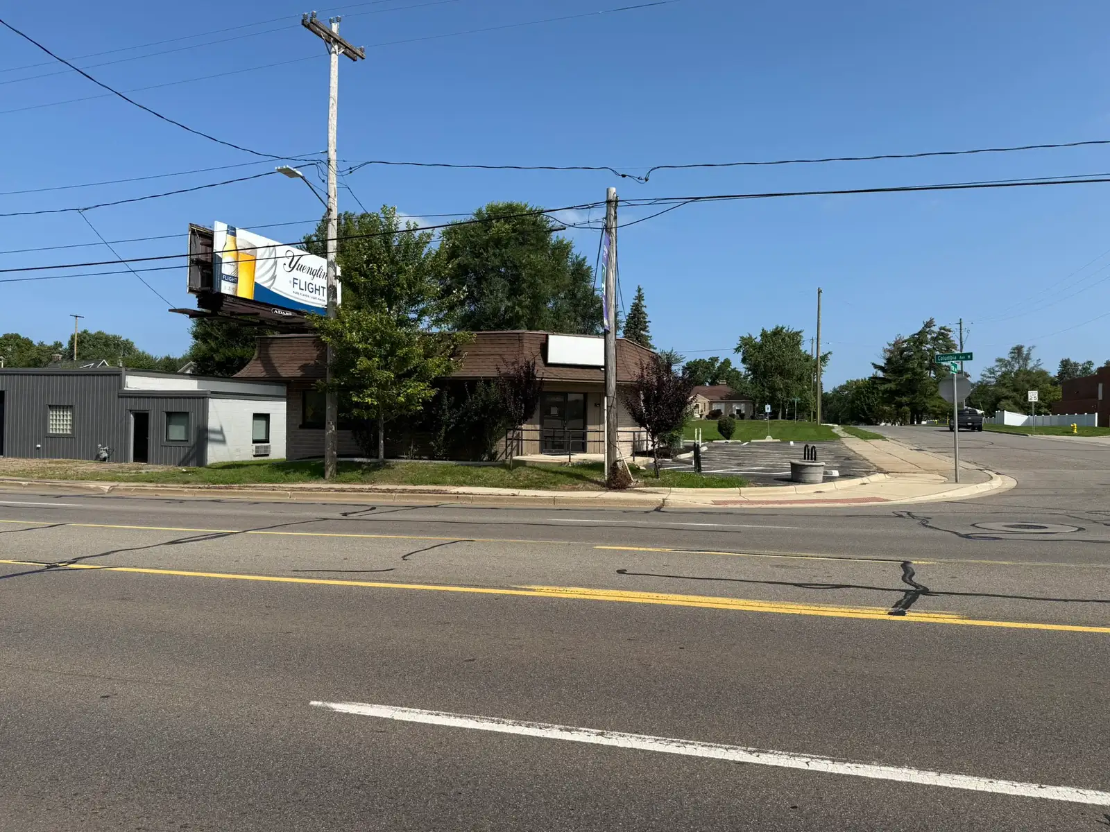 306 W Columbia Ave image 2